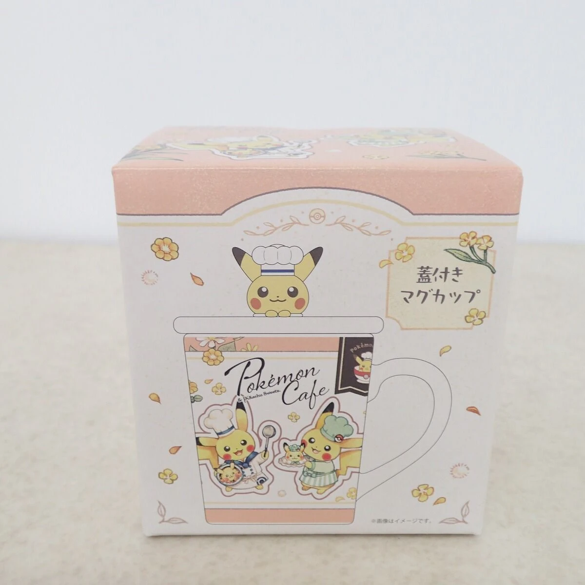 ポケモンセンター ポケモンカフェ 蓋付きマグカップ シェフピカチュウ