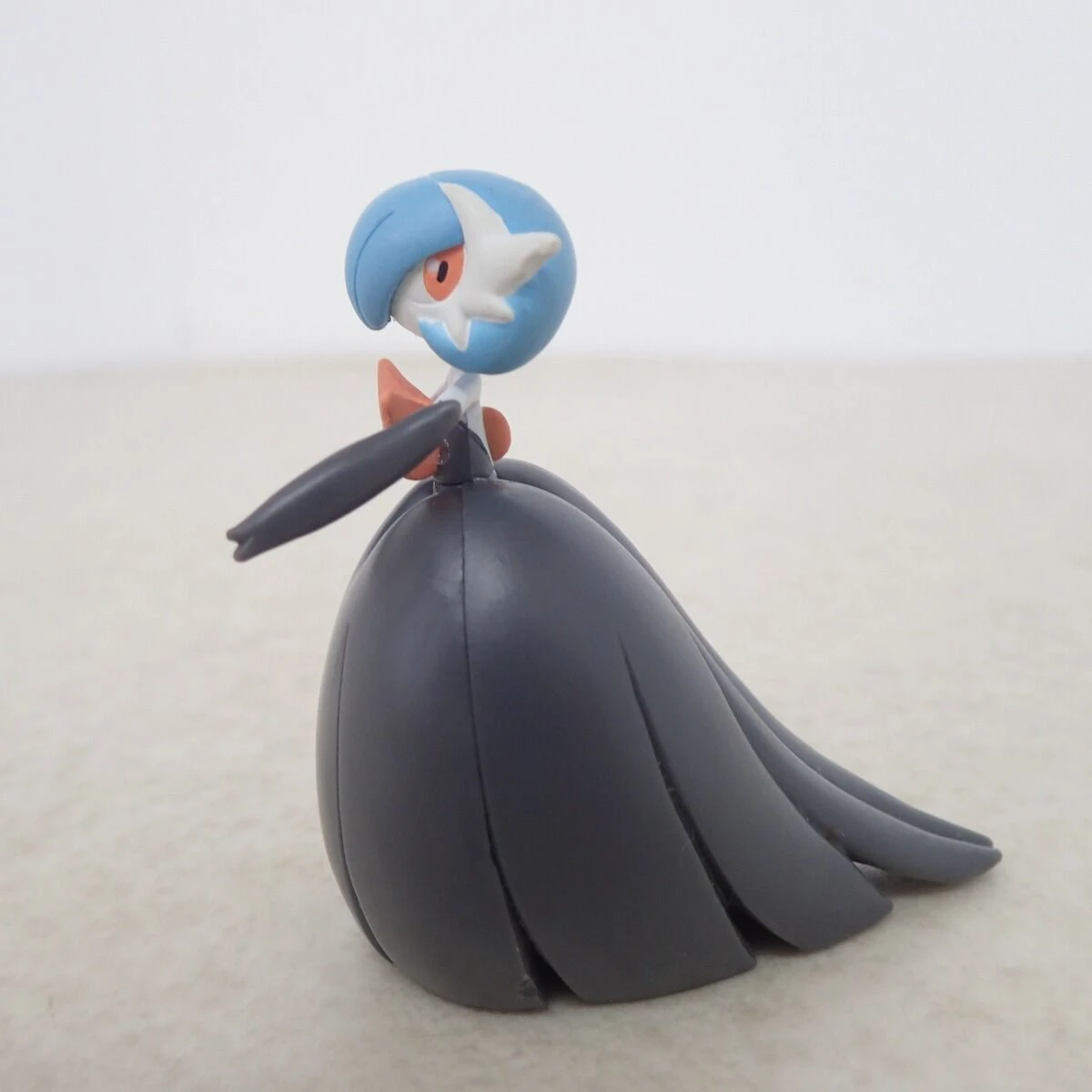 ポケモン モンコレ 黒いメガサーナイト TOMY モンスターコレクション フィギュア