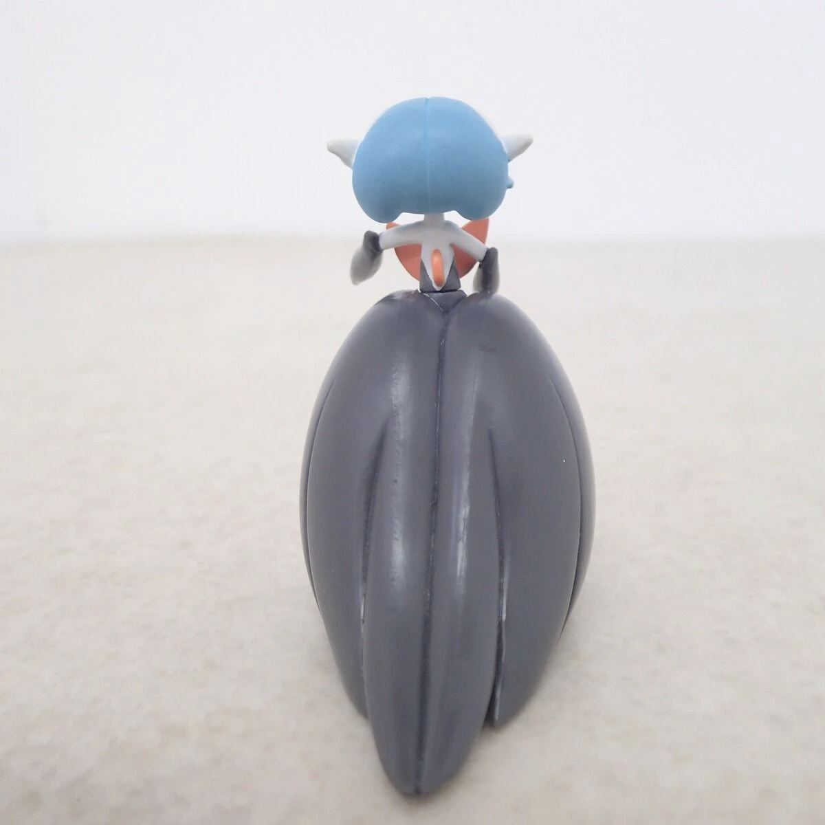 ポケモン モンコレ 黒いメガサーナイト TOMY モンスターコレクション フィギュア